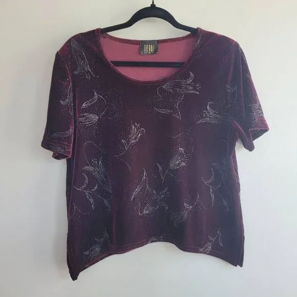 vintage 90s burgundy wine red embossed velvet short sleeved blouse goth romantic - Picture 1 of 8